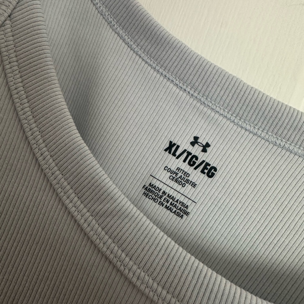 Under Armour Light Gray Ribbed Tee - Picture 2 of 4